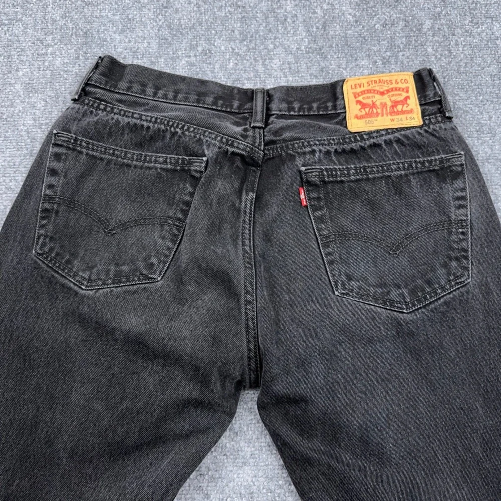 Levi's 505 Regular Fit Jeans Mens 34x34 FITS 31x32 Black Straight Leg Denim
